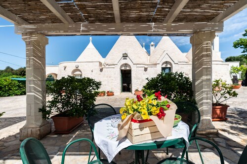Trullo del Melograno by BarbarHouse