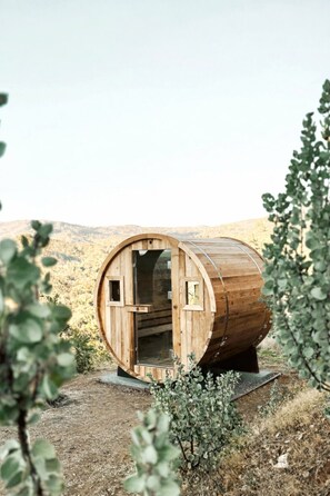 Property grounds - Zen House by Yosemite w/ Sauna, Hot tub, King Beds & Views (Mariposa)