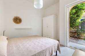 Fer et planche à repasser, accès Internet