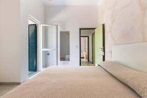 Fer et planche à repasser, accès Internet