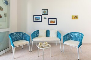 Interior - Villino Raffy by BarbarHouse (Torre dell'Orso)