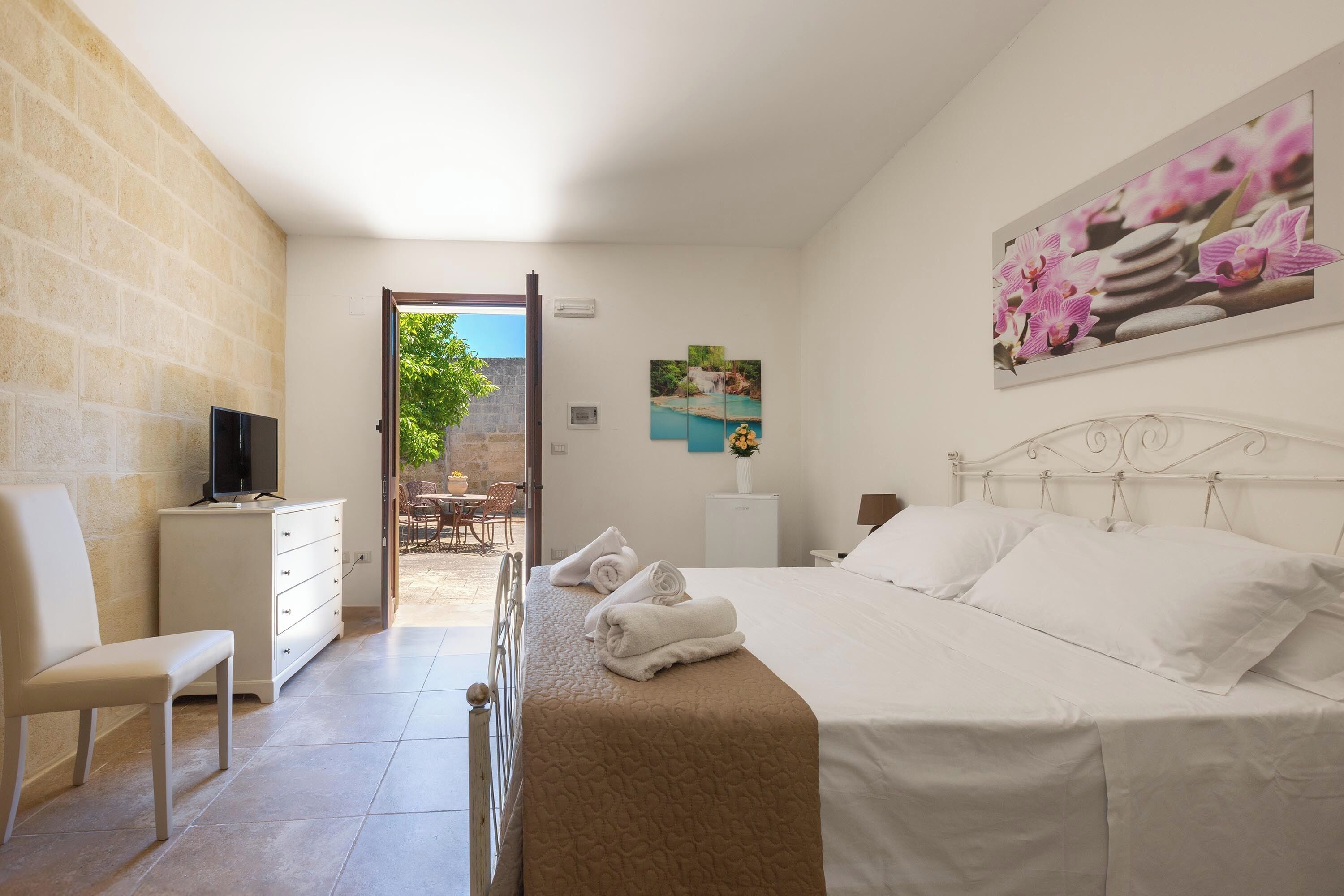 Accès Internet, draps fournis