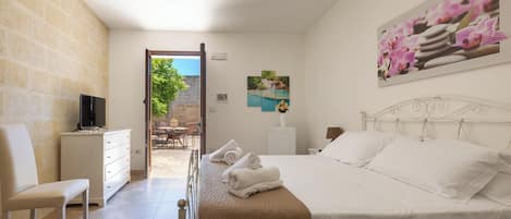 Accès Internet, draps fournis