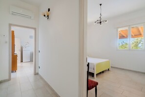 Iron/ironing board, Internet - Villa Amelia by BarbarHouse (Torre Lapillo)