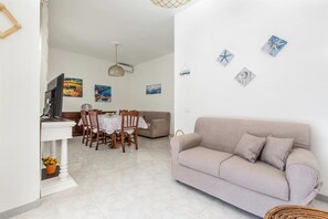 Living area - Villetta Alisea by BarbarHouse (Torre Lapillo)