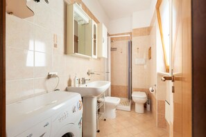 Hair dryer, towels - Cento Passi dal Mare by BarbarHouse (Vieste)