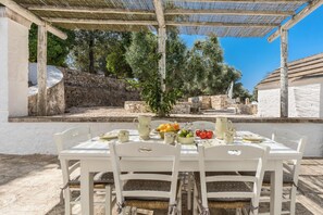Outdoor dining - Trullo Klohi by Perle di Puglia (Ceglie Messapica)
