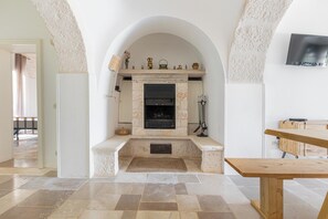 Interior - Trullo Klohi by Perle di Puglia (Ceglie Messapica)