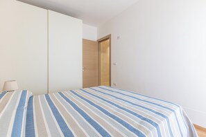 2 Schlafzimmer, Bügeleisen/Bügelbrett, Internetzugang