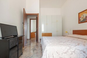 Iron/ironing board - Villino La Lola by BarbarHouse (Melendugno)