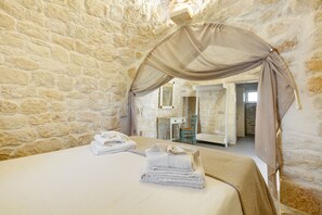 Iron/ironing board, Internet - Trullo Pumo by Perle di Puglia (San Michele Salentino)