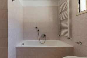 Hair dryer, towels - Antica Dimora Termery by BarbarHouse (San Vito dei Normanni)