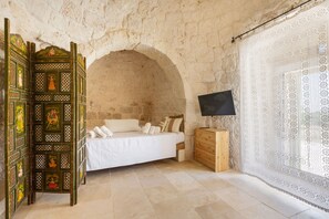 Iron/ironing board, Internet - Trullo Parthenope by Perle di Puglia (Ostuni)