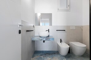 Hair dryer, towels - Nella Suites - Camera Comfort (Porto Cesareo)