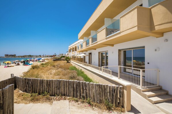 Exterior - Nella Suites - Camera Comfort (Porto Cesareo)