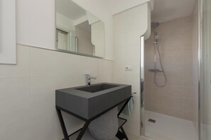 Hair dryer, towels - Amatè by BarbarHouse (Ruffano)