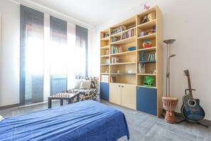 Fer et planche à repasser, accès Internet