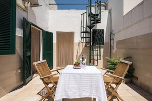 Outdoor dining - Casa Ottavio by BarbarHouse (Campomarino)