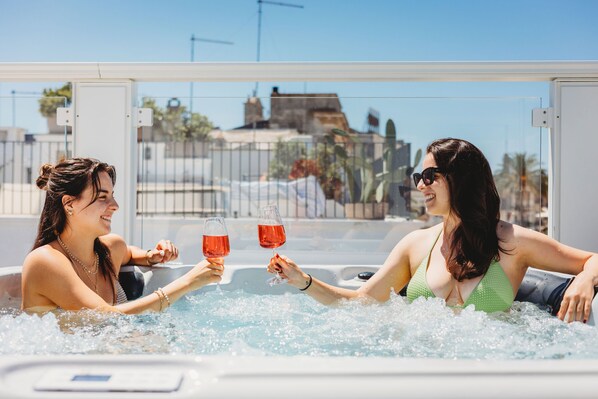 Bain à remous extérieur