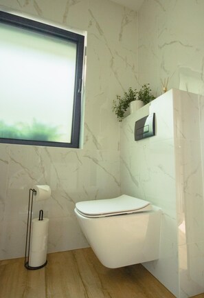 獨棟房屋 | 浴室 | 浴缸