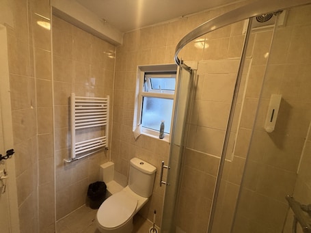 Bathroom. Valnay Stays