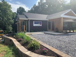 Exterior - Central *ADA* Unit | King Bed | Walk to LU & Shops (Lynchburg)