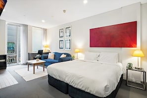 Apartment | 1 bedroom, laptop workspace, bed sheets - Stylish Central Studio With Gym (Melbourne)