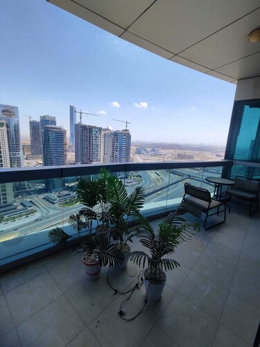 Room-spacious Master Bedroom With Balcon