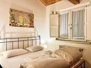 Room - Domus ad Lacum by Interhome (Colico)