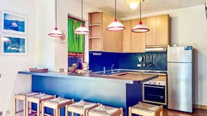 Fridge, oven, dishwasher, cookware/dishes/utensils - Vacation home Erika by Interhome (Sorico Albonico)