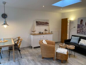 Bungalow | Living room - Komfortabler Bungalow in Dornumersiel (Dornum)