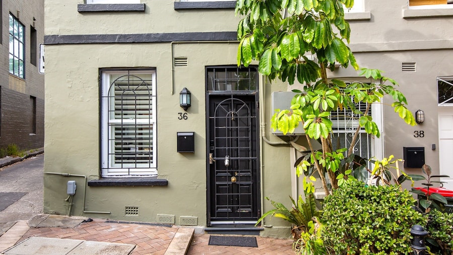 Charming 2-bed Terrace in the Heart of Surry Hills