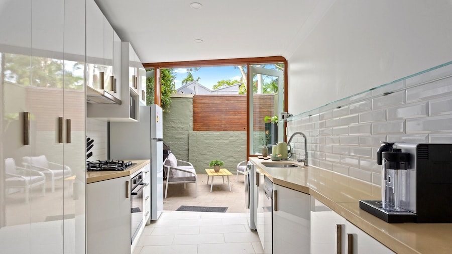 Charming 2-bed Terrace in the Heart of Surry Hills