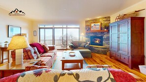 Smart TV, fireplace - Reserve 5C • Cozy Condo with Fireplace & Deck (Sugar Mountain)