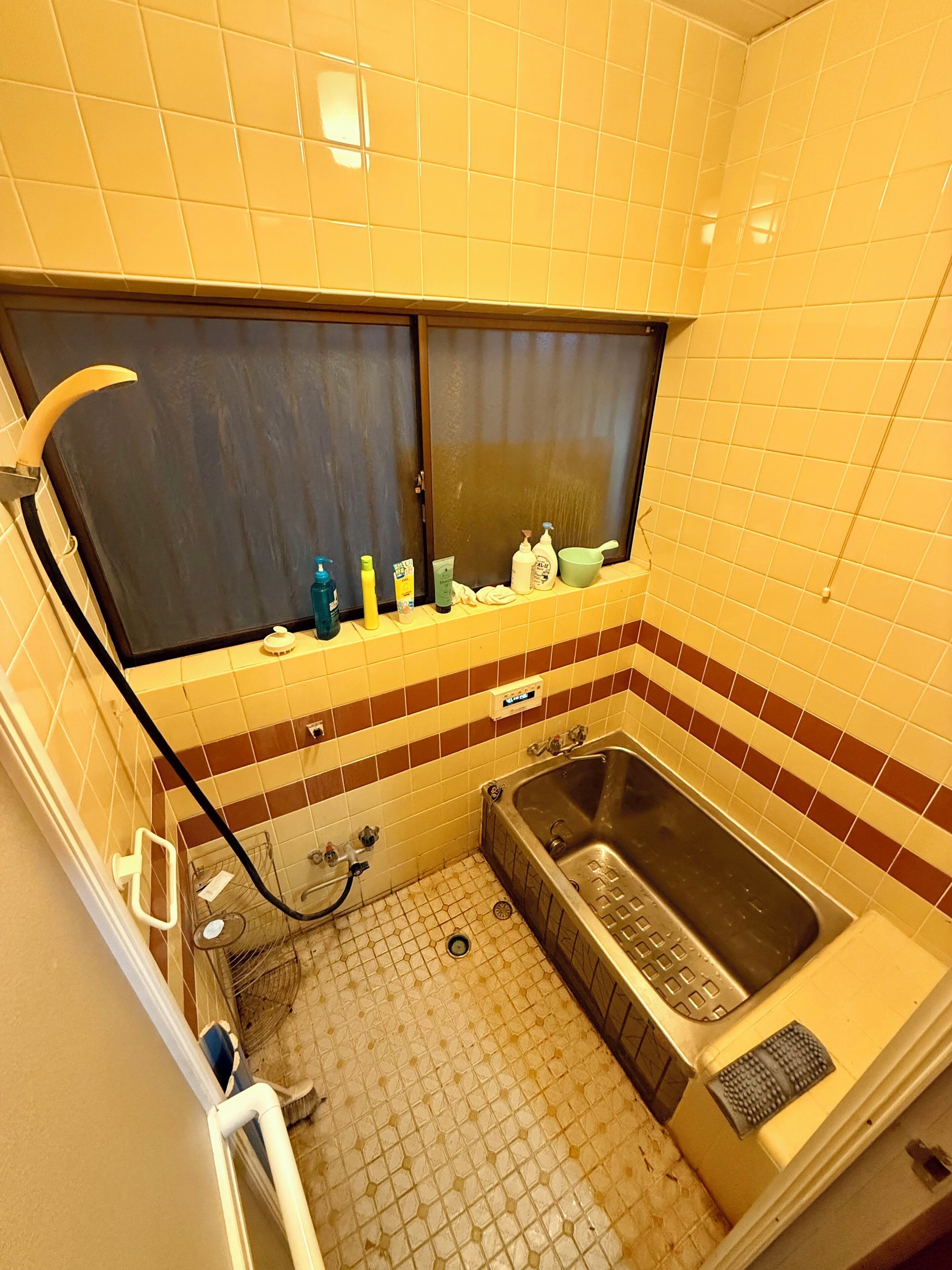 Towels, soap, toilet paper