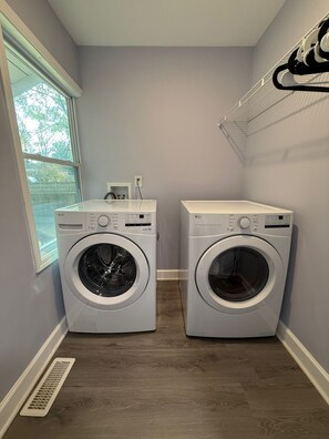 Interior - Delightful 3-bedroom house in charming Tucker (Tucker)