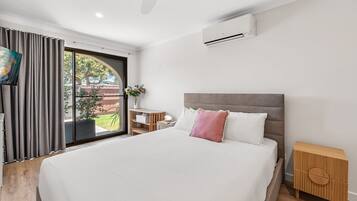 Apartment | 4 bilik tidur, cadar katil