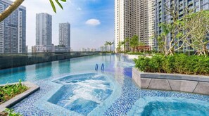2 outdoor pools - Sunny Lumiere Riverside Luxury Residence (Ho Chi Minh)