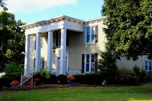 Exterior - The Danville (Danville)