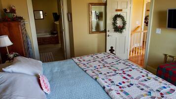 Luxury-Suite, Talblick | Schreibtisch, laptopgeeigneter Arbeitsplatz, Bügeleisen/Bügelbrett