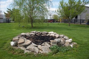 Property grounds - The Danville (Danville)