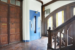 Interior - Elegant Apartment - Montorgueil - Le Marais (Paris)