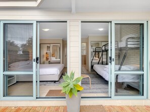 Căn hộ | 2 phòng ngủ, bộ trải giường 