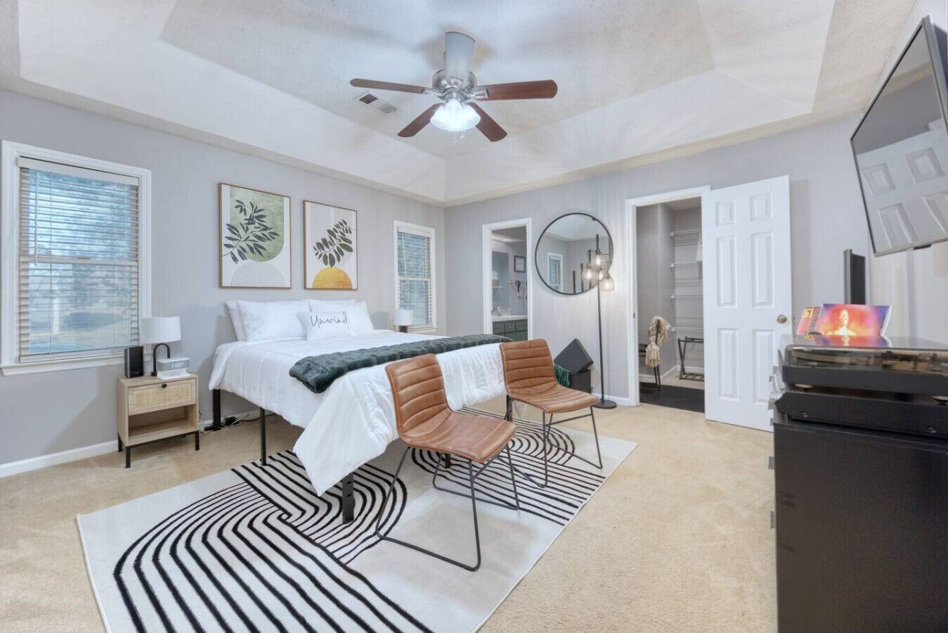 3 bedrooms, desk, iron/ironing board, WiFi