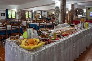 Dining - Pineas (Kalabaka)