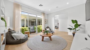 Apartment | Living room