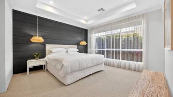 Apartment | 4 bedrooms, bed sheets