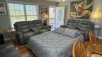 2 soveværelser, skrivebord, strygejern/strygebræt, gratis Wi-Fi