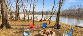 Peaceful Waterfront Home Near Nashville w Elevator, Kayaks, Game Room & Fire Pit