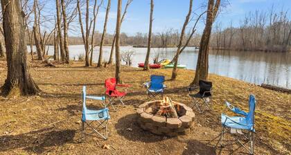 Peaceful Waterfront Home Near Nashville w Elevator, Kayaks, Game Room & Fire Pit